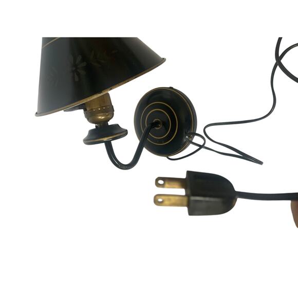 Vintage Toleware Metal Wall Light Black Gold Colonial Style French MCM 50s 60s - Picture 6 of 8